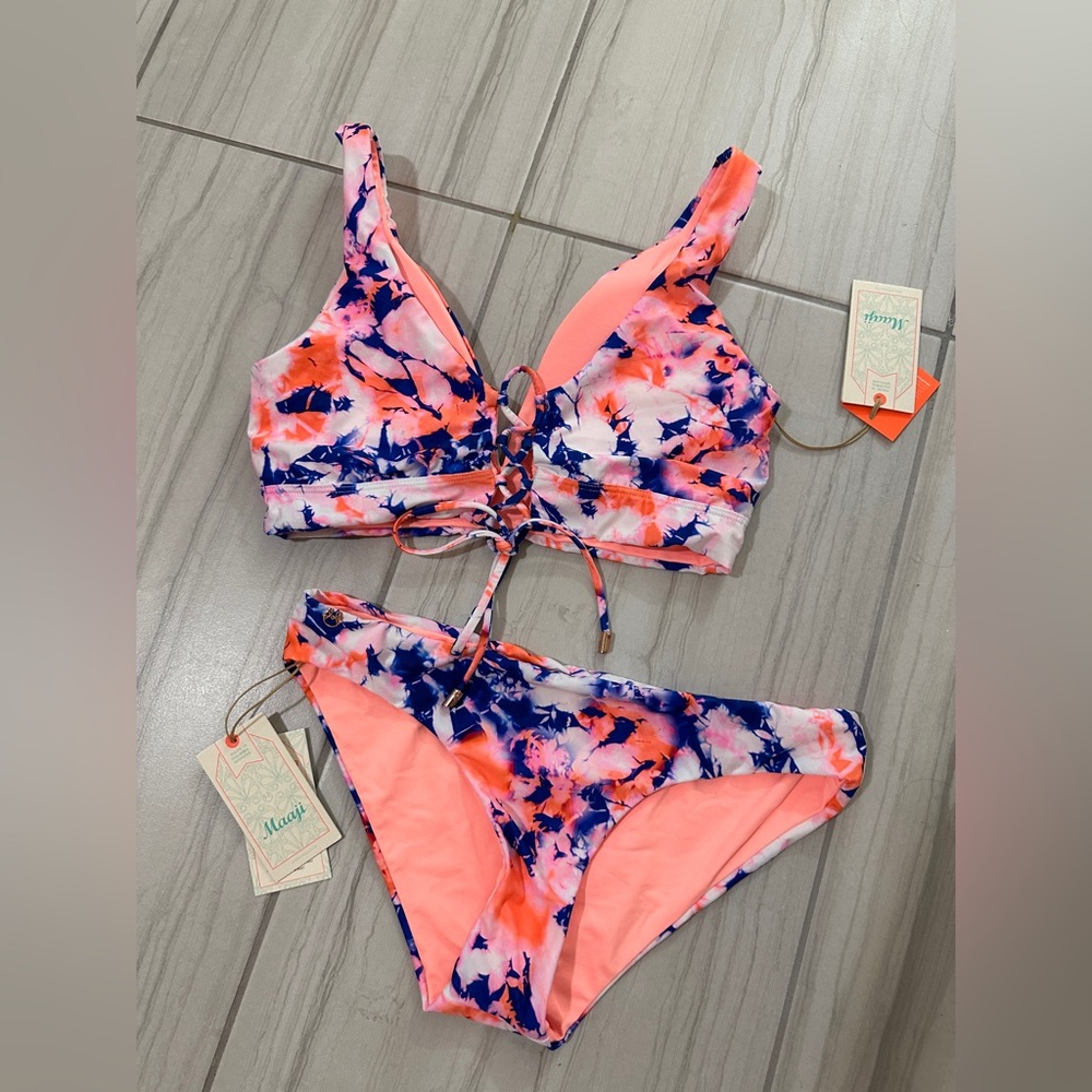 Bikini - Picture 2 of 6